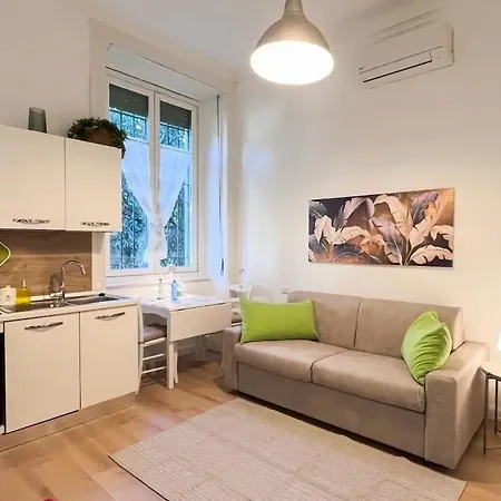 Navigli District Apartman *